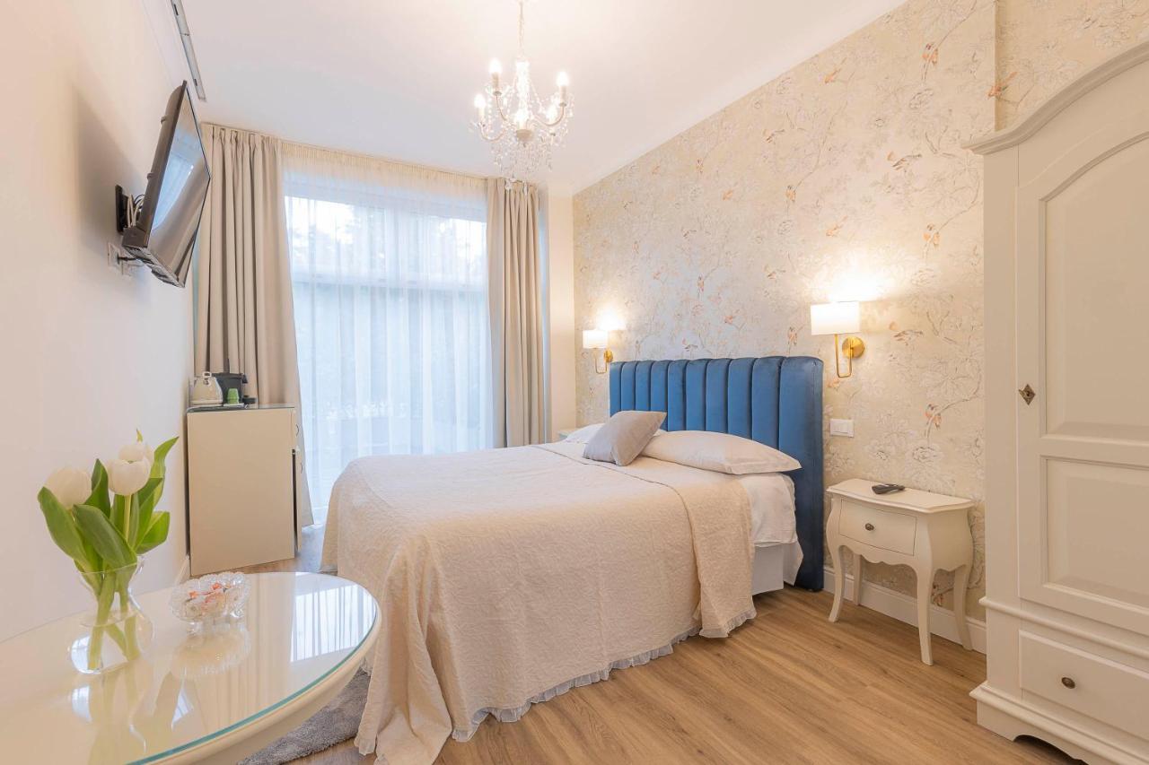 Crys: Rooms, Holiday, Business Verona Exteriör bild