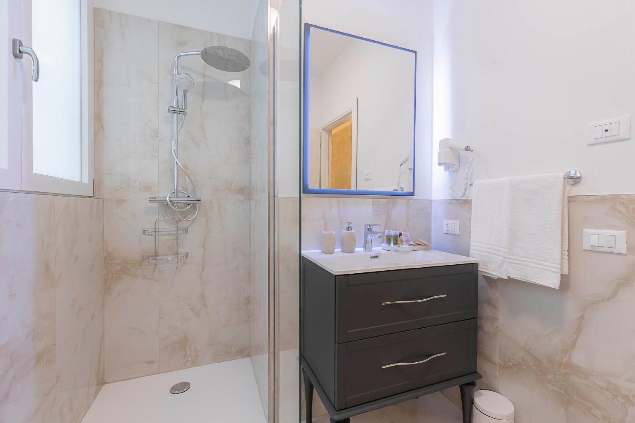 Crys: Rooms, Holiday, Business Verona Exteriör bild