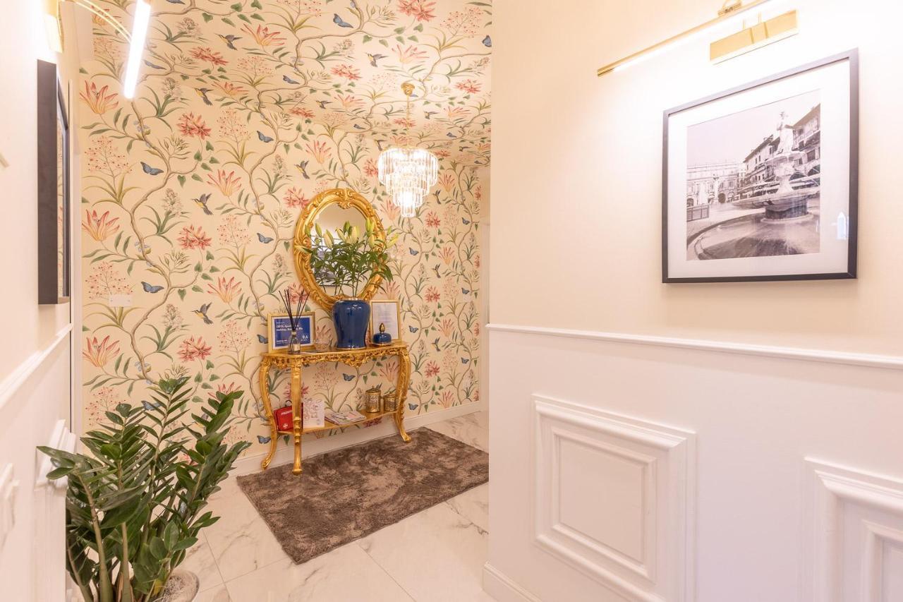 Crys: Rooms, Holiday, Business Verona Exteriör bild